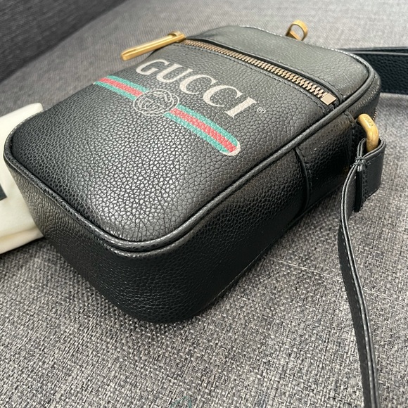 Gucci Logo Print Messenger Crossbody Bag Black Pebbled Leather Unisex – NWT - Picture 12 of 17